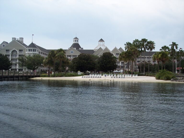 Disney’s Yacht Club Resort: An Evidence-Grounded Review