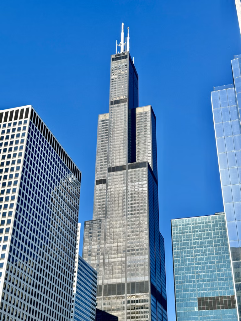 A photograph of the Sears Tower from Wacker Drive, Chicago.