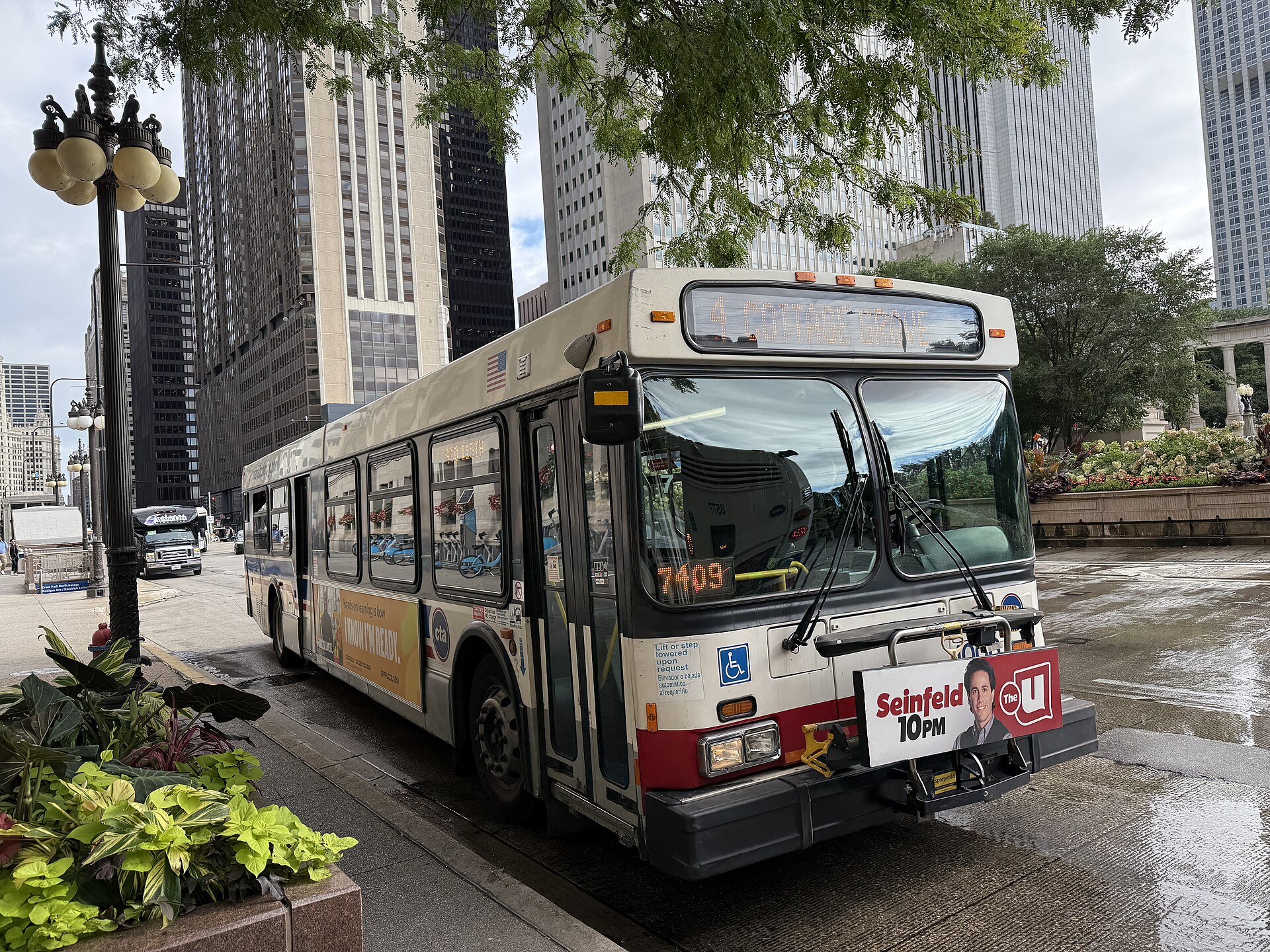 CTA New Flyer D40LF bus on Route 4 along Michigan Avenue in Chicago